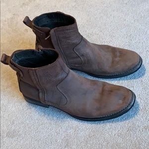 One Tree Hill boots: Steve Madden